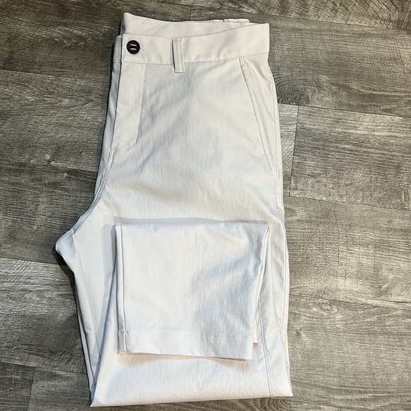Lululemon Relaxed-Tapered Smooth Twill Trouser - Picture 5 of 14